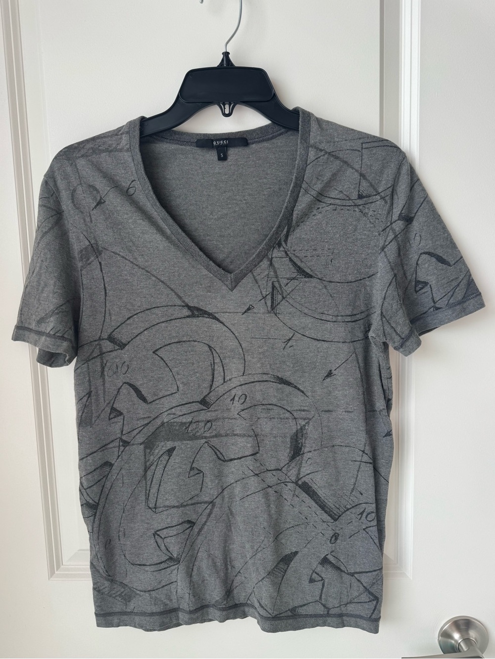 Vintage Gucci Gray Graphic V-Neck T-Shirt
